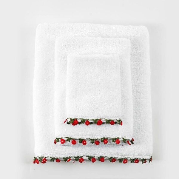 100% Organic Cotton Lace Embellished Towel / GOTS-certified organic cotton with eco-friendly, non-toxic dyes