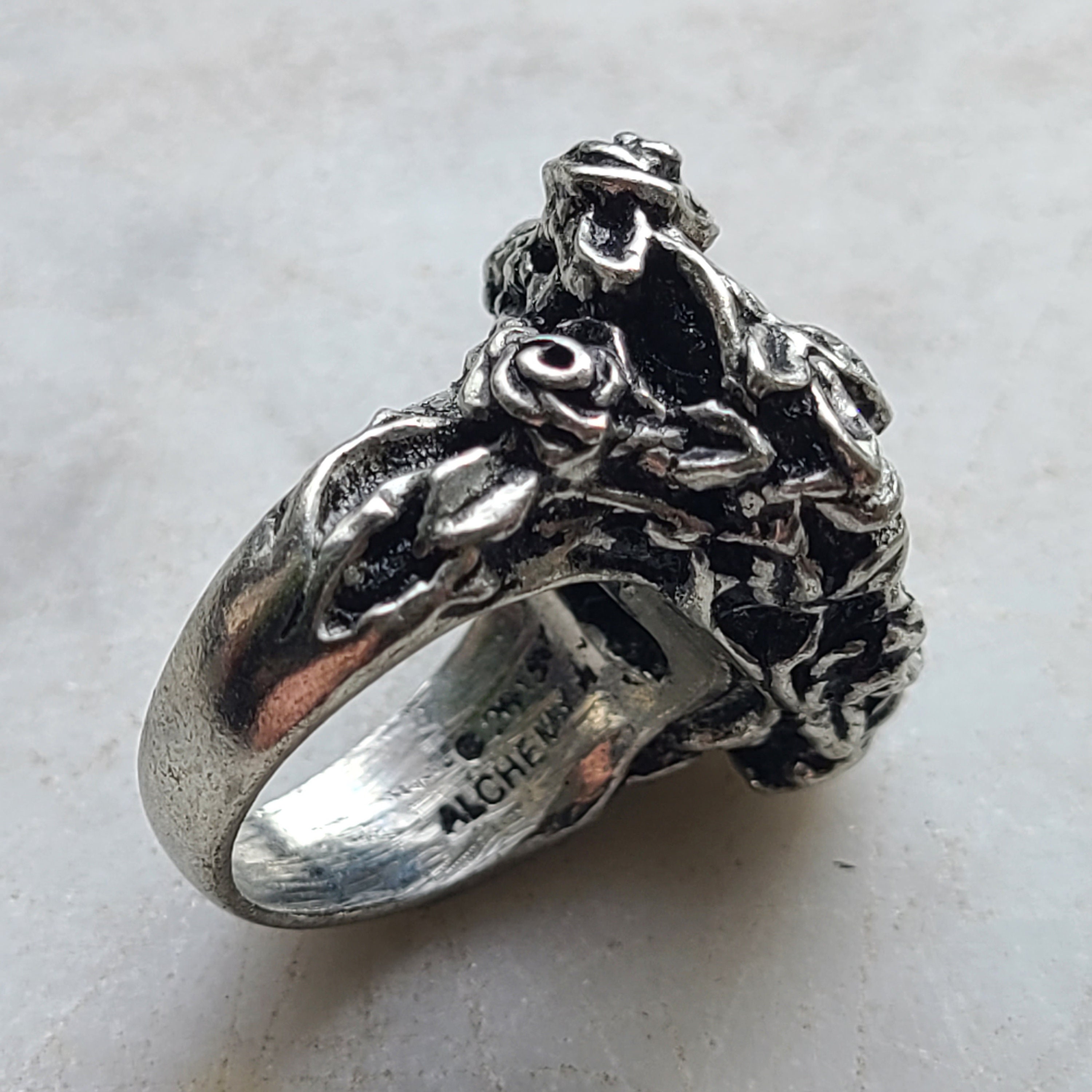 From 2018 VAULT ! Authentic Alchemy Gothic R227 Blood Rose From 2018 VAULT ! Authentic Alchemy Gothic R227 Blood Rose