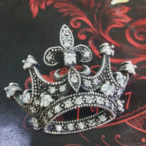 From 2018 VAULT ! Authentic Alchemy Gothic R227 Blood Rose From 2018 VAULT ! Authentic Alchemy Gothic R227 Blood Rose
