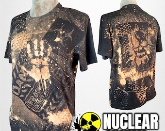 Skull Warning&quot; Post-Apo Bleached Shirt – Grunge Hazard Symbols, Biohazard & Distress FX