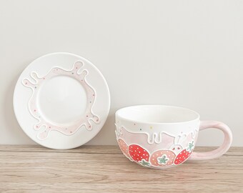 Mug fraise fait main, Mug lapin peint à la main Pâques, cadeau mug poterie lapin pour les filles, jolie tasse de thé aux fraises, tasse à café au lait Kawaii 10 oz