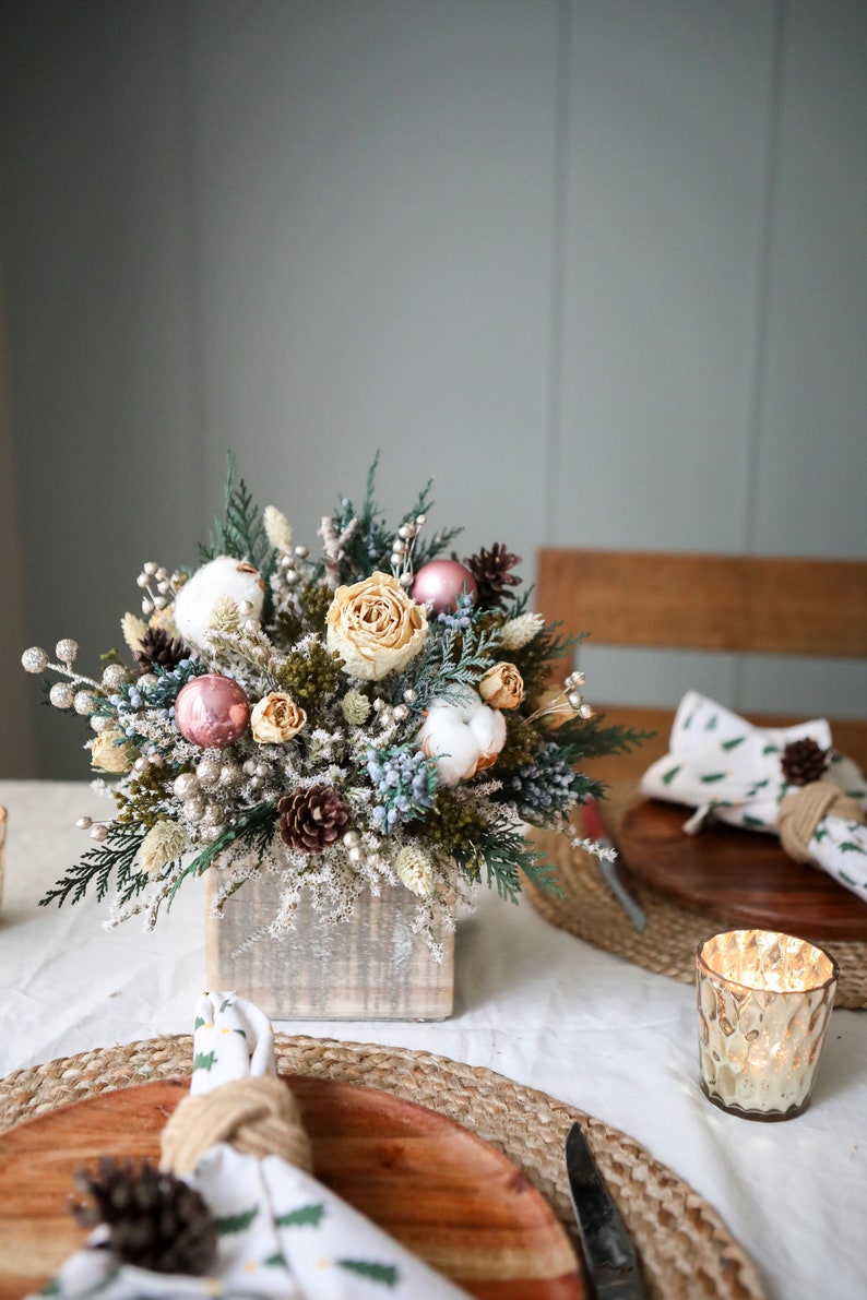 White Roses & Pink Winter Arrangement L Christmas Arrangement L