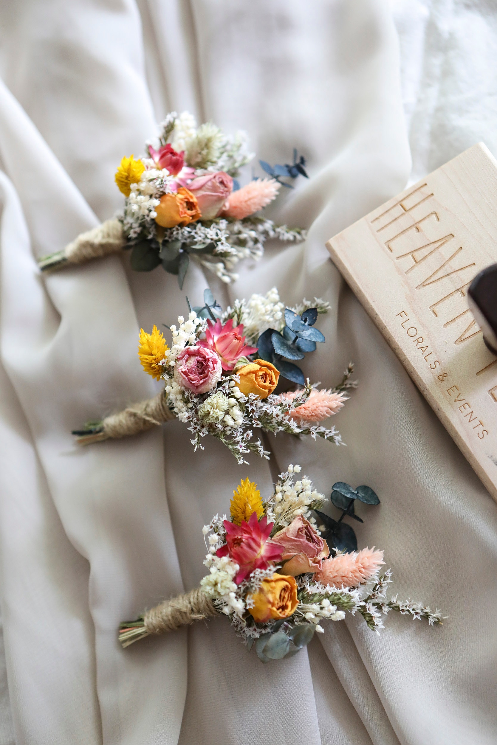 Vibrant Boho Boutonniere L Dried Flowers Boutonniere - Etsy Vibrant Boho Boutonniere L Dried Flowers Boutonniere - Etsy