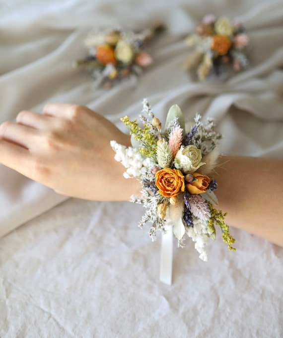 Corsage da polso giallo e lavanda l Corsage di fiori secchi l