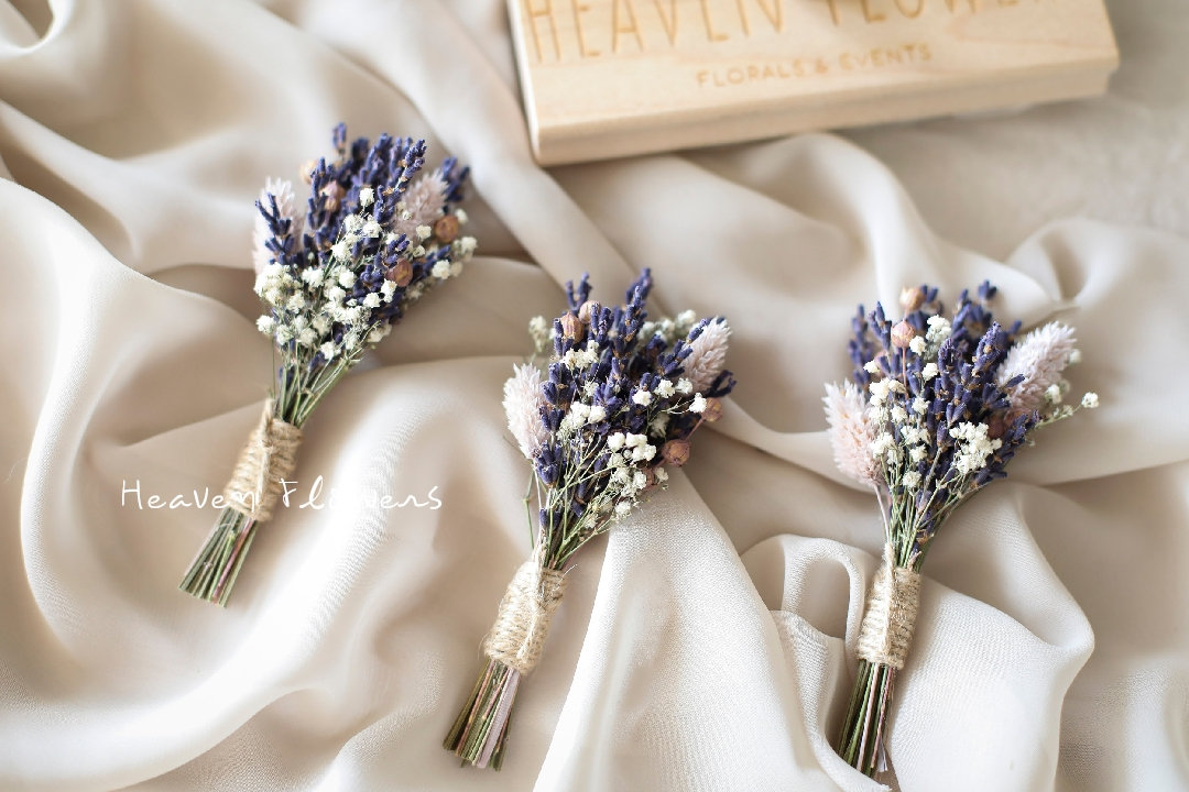 Lavender Boutonniere l Babies Breath Boutonniere l Groom & Groomsmen Boutonniere