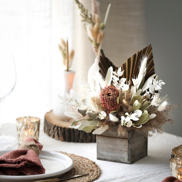 Table centerpiece l dried flower centerpiece l wedding centerpiece l Gift for her l Boho home decor