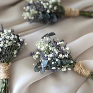Lavendel en eucalyptus boutonnières l Babies Breath boutonniere l Bruidegom en bruidegom boutonnière