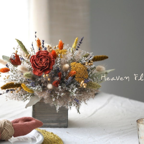 Dried flower centerpiece l boho home decor l  wedding centerpiece l gift for her l table centerpiece