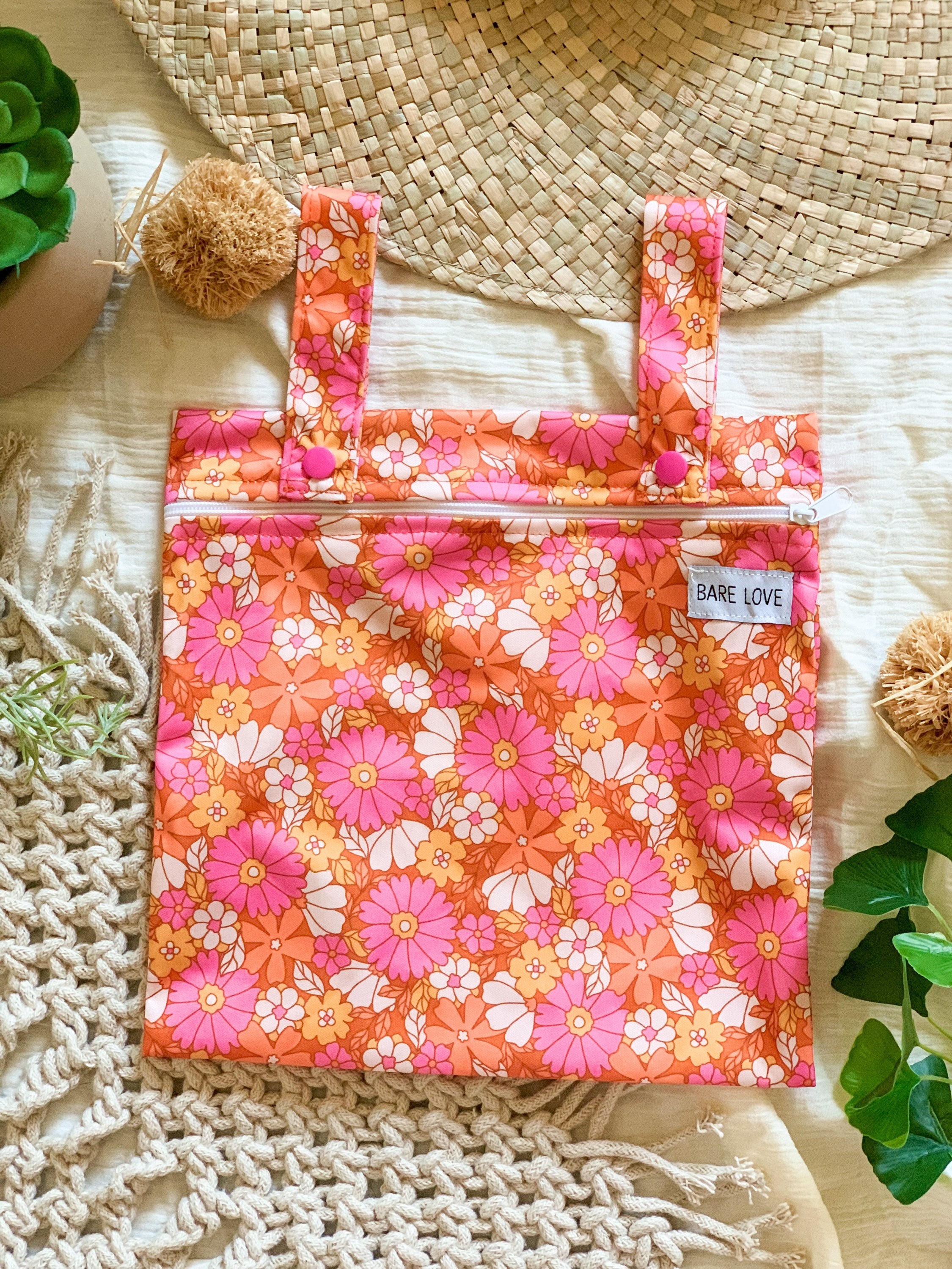 Small wet bag - Bare Love