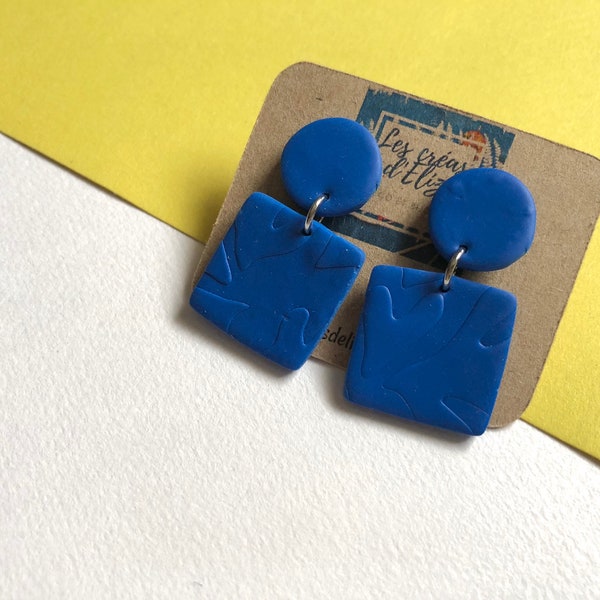 Boucles d'oreilles carré bleu | Faites main | En argile polymère