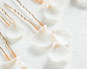 Ceramic Flower Bridal Hair Pins for Bridal Set of 5 , Pearl Leaf Wedding HairPiece, White Floral Botanical Hair Accessories, Bridesmaid Gift