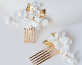 Bridal floral hair piece, Wedding flower hair combs set of 2, Flower head piece, White bridal hair comb, White hair piece for bride