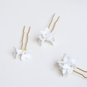 White Porcelain Floral Hairpins for Bridal, Bridal Party Jewellery, Up do Hair Accessories, Bridesmaid White Flower Pins, Wedding Headpiece