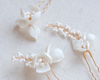 White Boho Floral Wedding Hairpiece, Bridal Hair Accessories, Bridal Flower Hair Pins, Bridesmaid Hair Pins, Spring Bride Hair Accessory