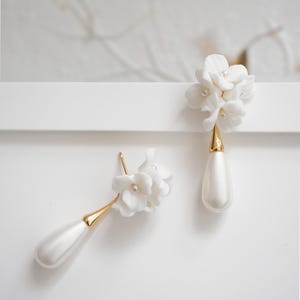 Porcelain Floral Wedding Earrings for Brides With Teardrop Pearls, Bloom Flower Bridal Boho Stud Earrings, Bridesmaids Floral Earrings Gifts