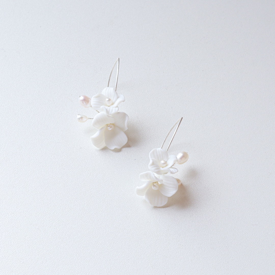 Bridal Wedding White Pendant Flower Earrings
