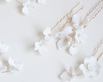 White Porcelain Flower Hairpins for Bridal, Bridal Party Jewellery, Up do Hair Accessories, Bridesmaid White Flower Pins, Wedding Headpiece