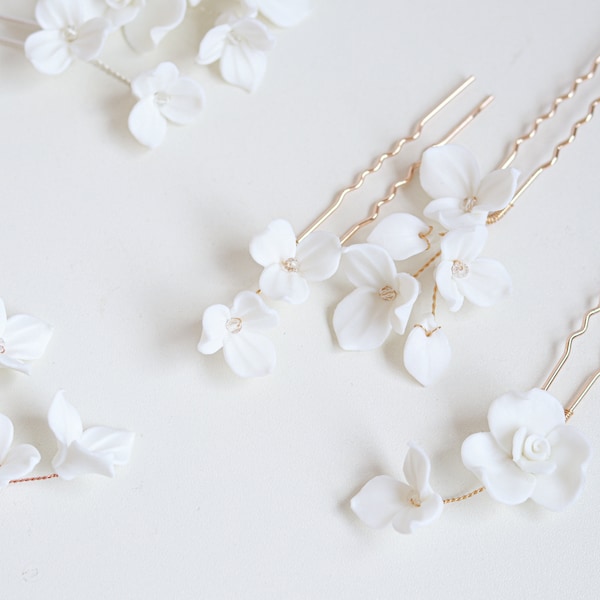 White Porcelain Flower Hairpins for Bridal, Bridal Party Jewellery, Up do Hair Accessories, Bridesmaid White Flower Pins, Wedding Headpiece