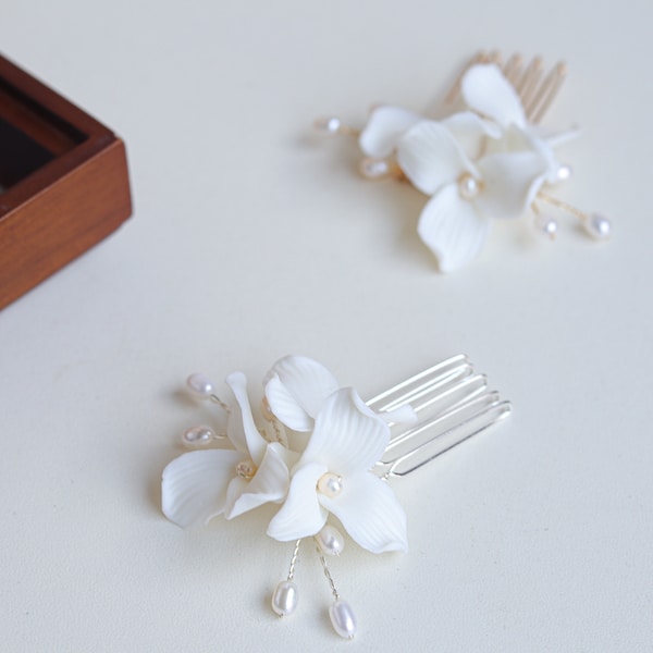 Simple Bridal Hair Comb Sliver Floral Hair Pieces, Polymer Clay Flower Hair Comb, Bridal Freshwater Pearls Headpiece,  Party Hair Accessory