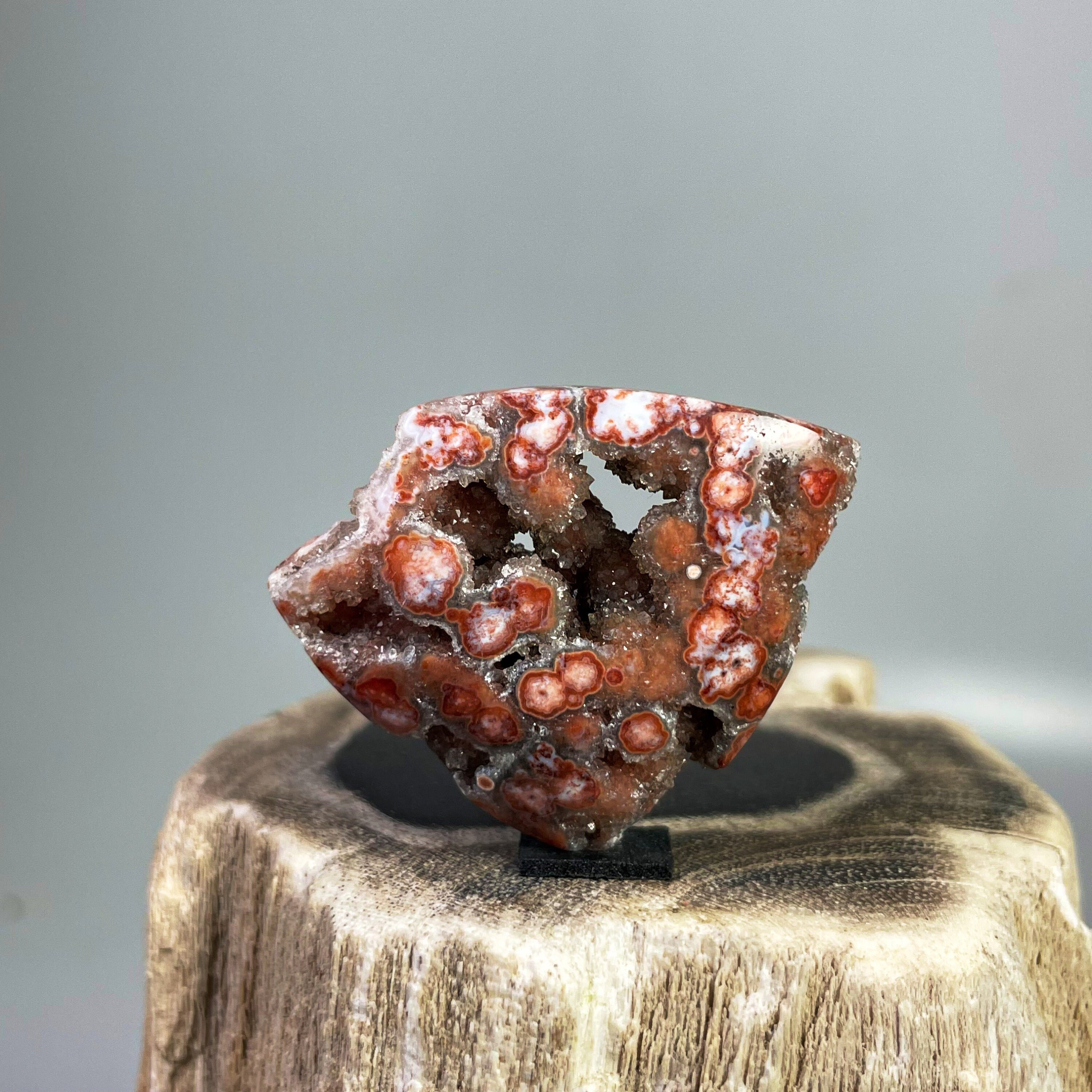 100% natural Red Ocean jasper orbicular  with crystal sparkling