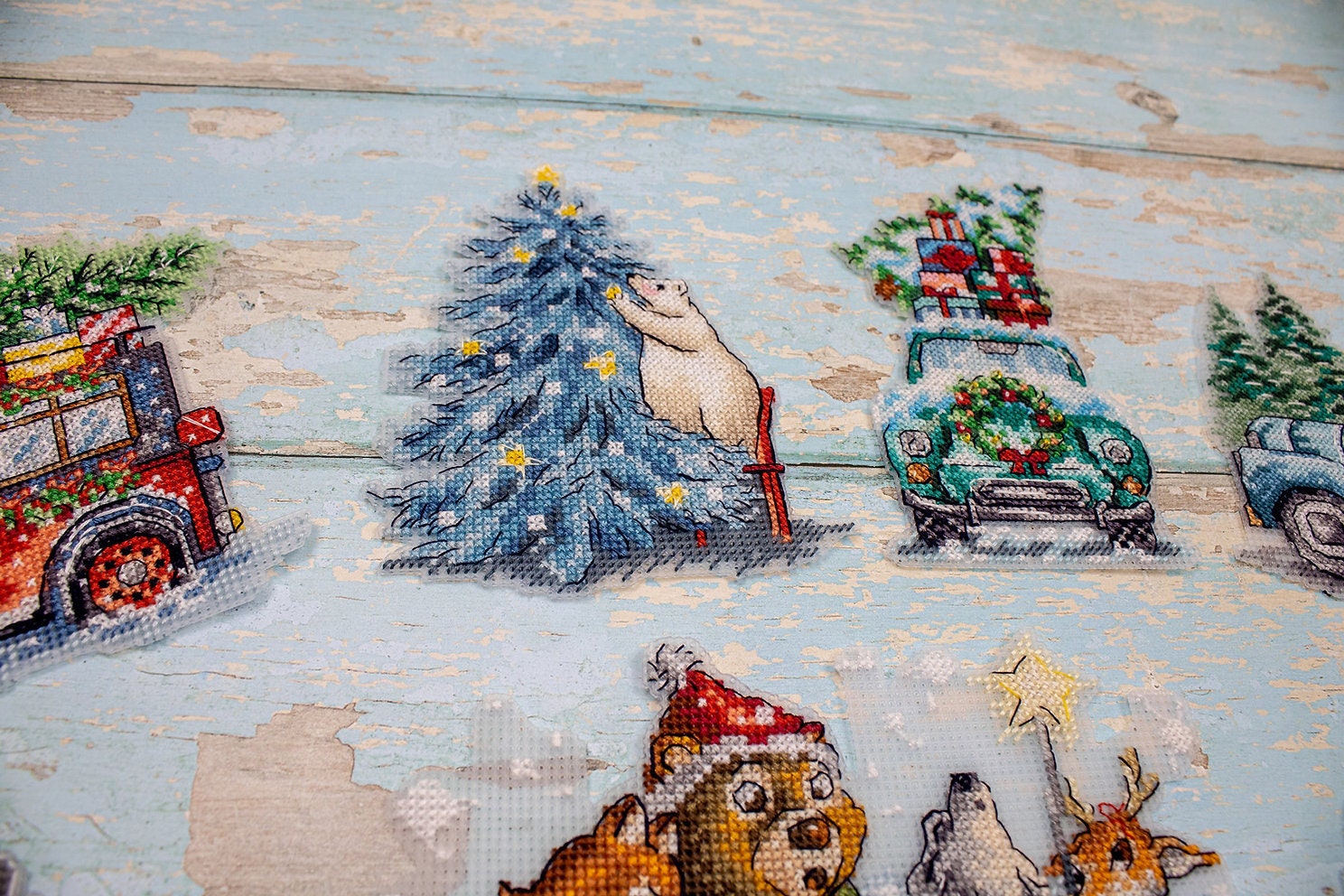 Christmas Ornaments Kit L8051 Counted Cross Stitch Kit — Wizardi
