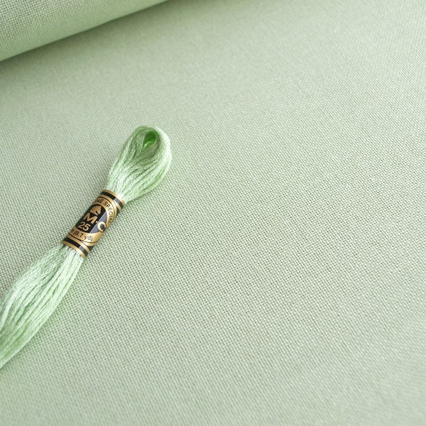 ZWEIGART Murano Lugana 32ct. - Green 6083. Élégant et à trame régulière pour broderie à fils comptés