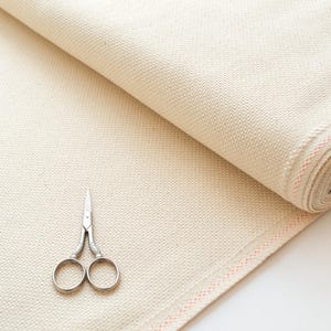 3517/53 Monniksdoek, fijn, 13 ct. naturel. ZWEIGART borduurnaald.