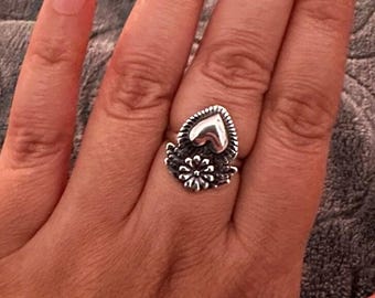 Sterling Silver Sacred Heart Ring: Detailed Religious Stackable Band