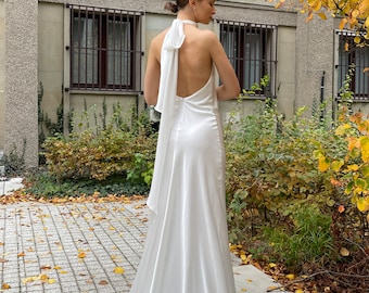 Wedding dress in ivory Beach dress Halter top with open back Satin simple wedding dress Wedding dress for receptcion Plus size wedding dress