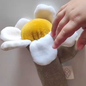 Daisy flower rattle toy organic cotton toy creative soft toy daisy flower rattle daisy toy for baby flower toy daisy flower toy toy image 4