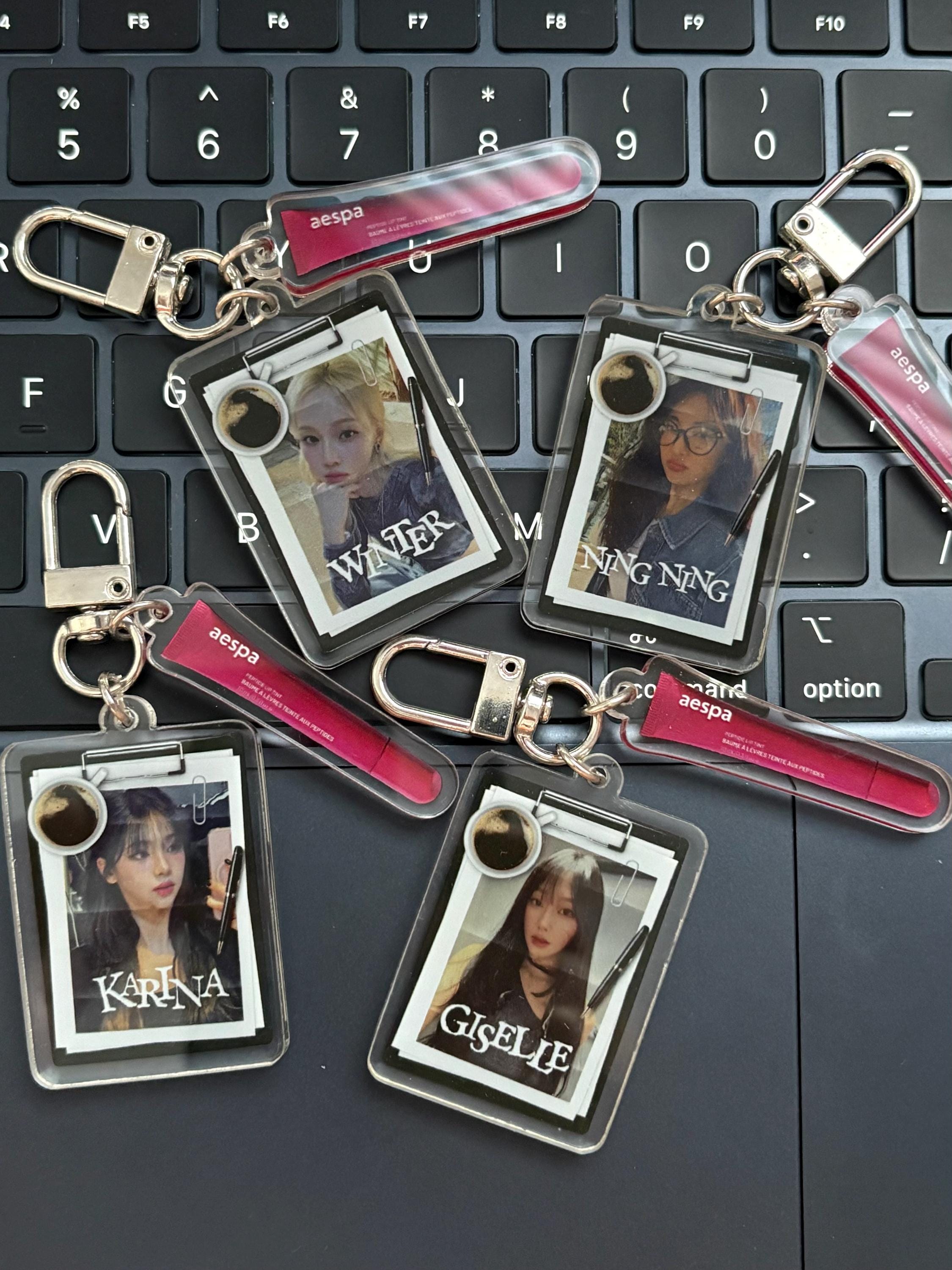 限定抽選 aespa ミジャンセン　キャリーケース　ステッカー付き　k-pop Aespa Karina Winter Giselle Ningning Keychains. Mys æspa Kpop