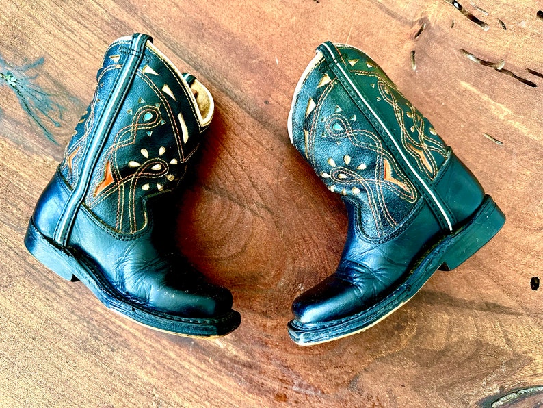 Vintage 1940s 1950s Black Leather Toddler Cowboy Boots with White, Red and Turquoise insets image 3