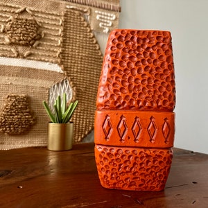 MCM | Brutalist | Vase | Art Pottery | Hammered | Red Orange | 1960&#39;s | 1970&#39;s