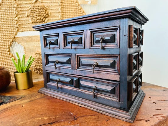 ヴィンテージ　ドレッサー　アクセサリー収納　引き出し付き ヴィンテージ ドレッサー アクセサリー収納 引き出し付き レトロな木製