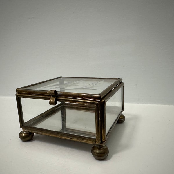 Vintage Footed  Brass & Glass Mirrored Bottom Trinket Ring Jewelry Box