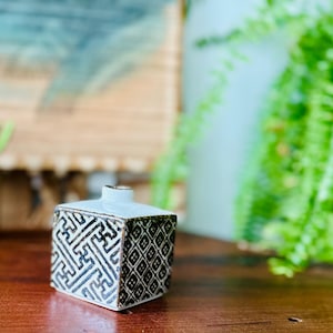 Gorgeous | Vintage | Small | Square | Stoneware |  Vase | Bud | Flower | MCM | Geometric Pattern | Made in Japan |  Otagiri Style