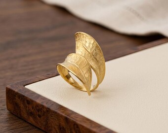 Anillo de hoja chapado en oro de 24 quilates, anillo llamativo inspirado en la naturaleza, joyería botánica de oro, anillo de hoja de otoño