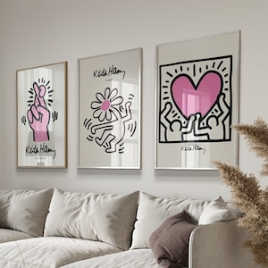 Ensemble de 3, Keith Haring Art, Images murales du salon, Ensemble d’affiches rose pastel, Ensemble mural de galerie, Affiche Keith Haring, Impression d’exposition b123