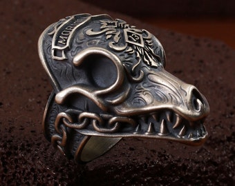 Morior Invictus Engraved Ring • Sterling Silver Days Gone Ring for Men • Latin Words Engraved for Gamers • Gothic Dark Academia Plague Ring