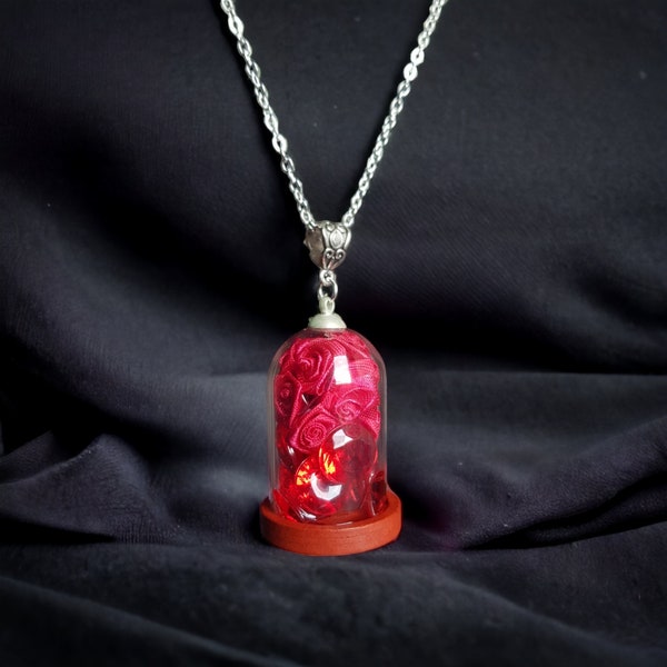 Collier véritable cloche de verre roses rouges