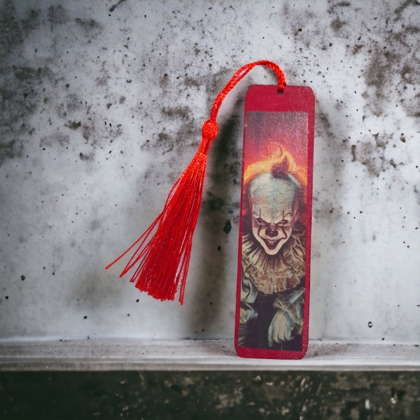 Marque page en bois avec pennywise