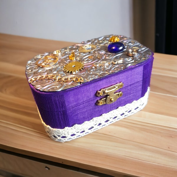 Boîte à bijoux en bois violette esprit steampunk caméléon