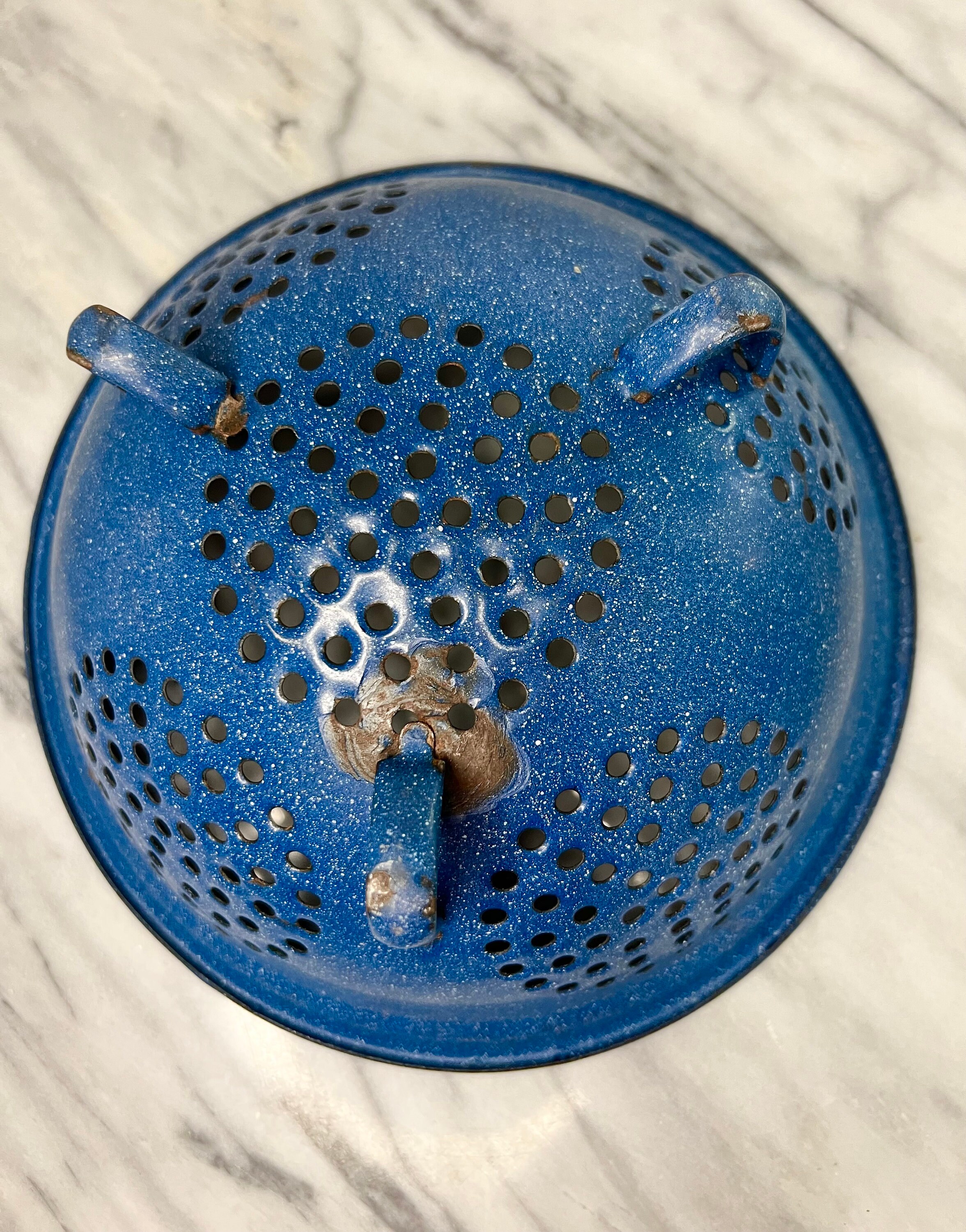 Vintage Blue Speckled Enamelware Footed Colander Etsy