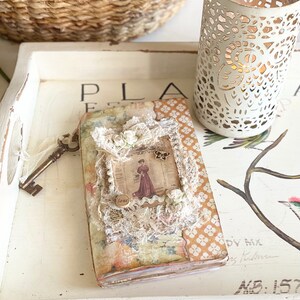 Vintage Blank Junk Journal Paris Themed with Keychain Design 20 Pages with Additional Fillers and Tags Diary Journals JW Gifts