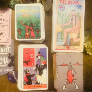 Lecturas de tarot y cartomancia 2025 de Mandi, la divina adivina
