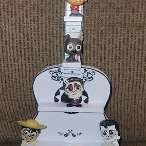 Estante Doorables Coco Guitarra Disney