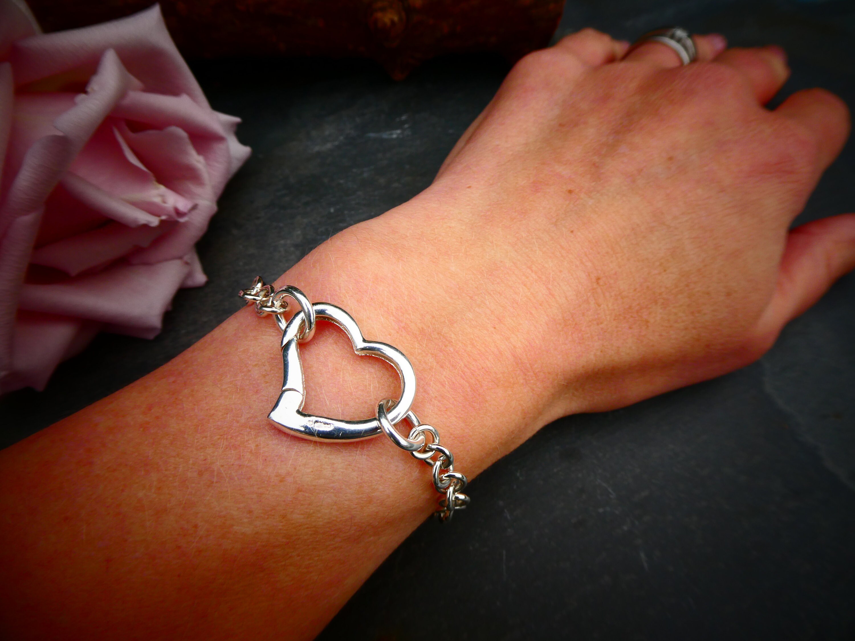 Lovelock Bracelet by 2emilie_uriiri