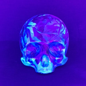 Skull -  Blacklight reactive -  Premium Silicone - Hand made Sculpture
