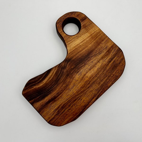 Albicia wooden cutting and serving board