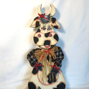 Vintage Wooden Material Straw Farmhouse Cow Decor Figurine, Eco-friendly